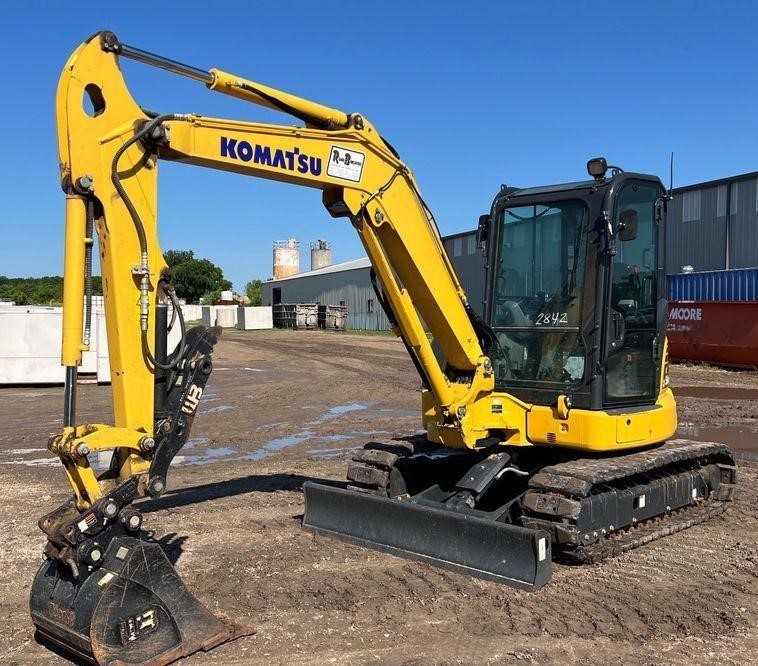2022 Komatsu PC55MR-5