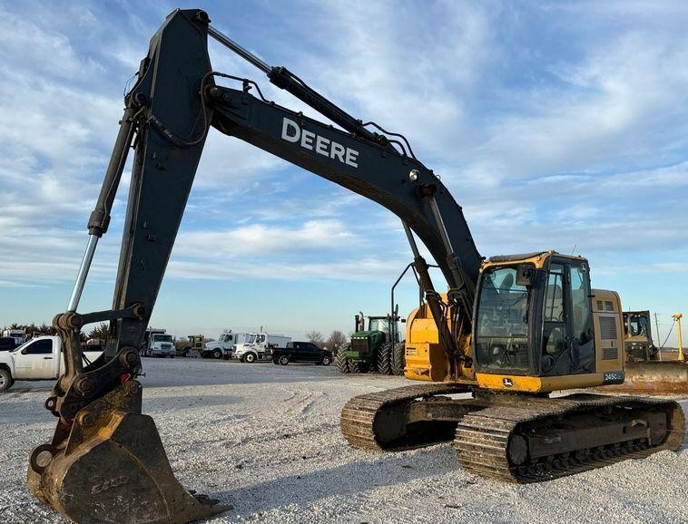 2013 John Deere 245G